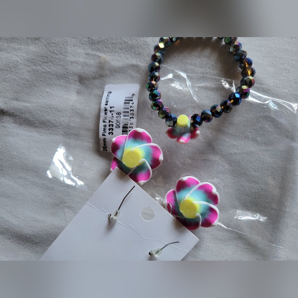 Jewelry - Picture 7 of 16